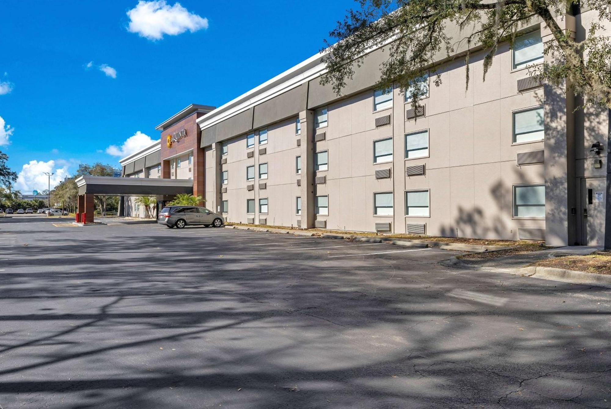 La Quinta Inn & Suites By Wyndham Jacksonville Mandarin Exterior photo